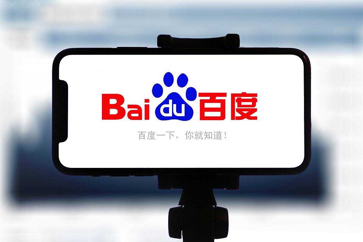 班主任顏值太高,家長(zhǎng)會(huì)爸爸們搶著去